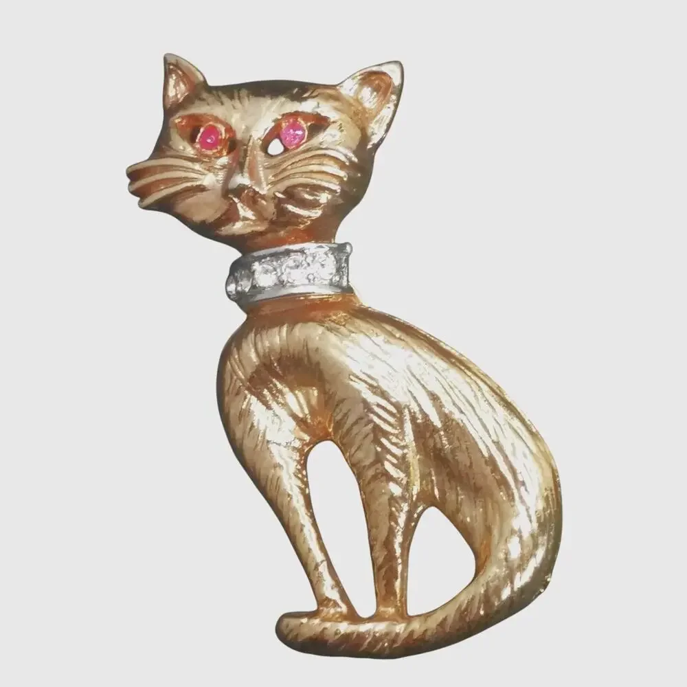 Vintage Bedazzled Cat Brooch Whiskers Ruby Red Eyes Blingy Collar Gold Tone Pin